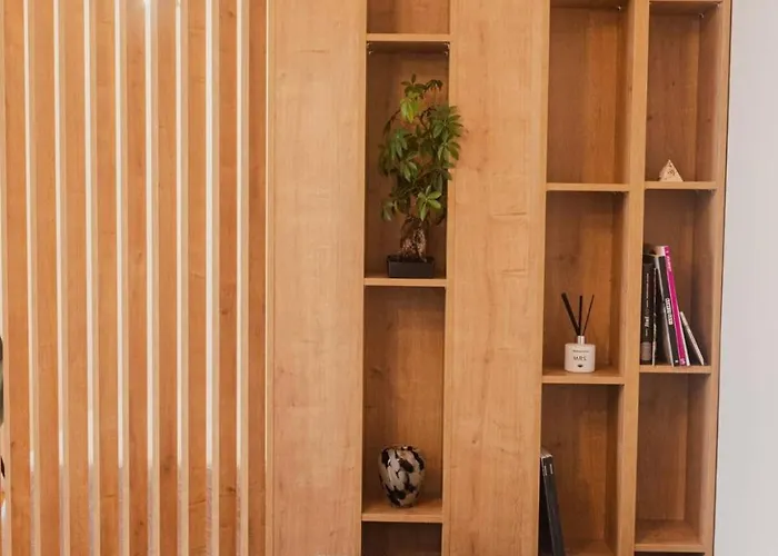 Stylish In The Center Apartment *