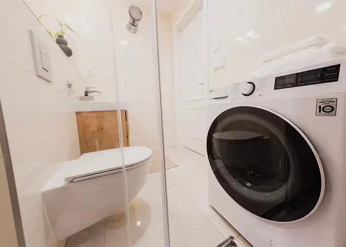 Stylish In The Center Apartment *